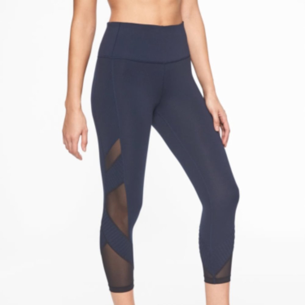 Athleta High Rise Pintucks Chaturanga Capri Navy Blue Womens Medium
